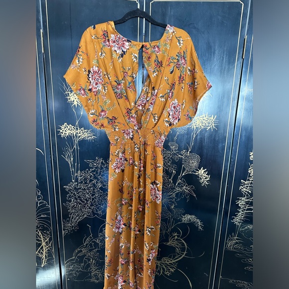 Mustard dressing with flower print - Picture 2 of 2